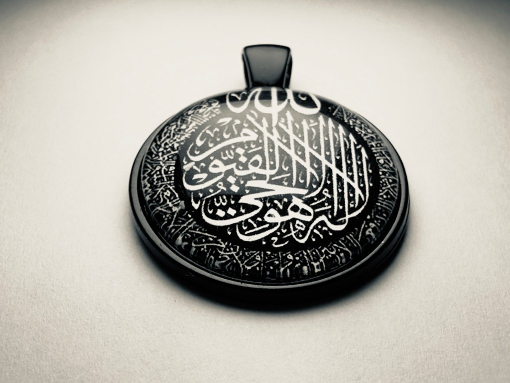 Človek ne izgubi vere&nbsp;naenkrat.